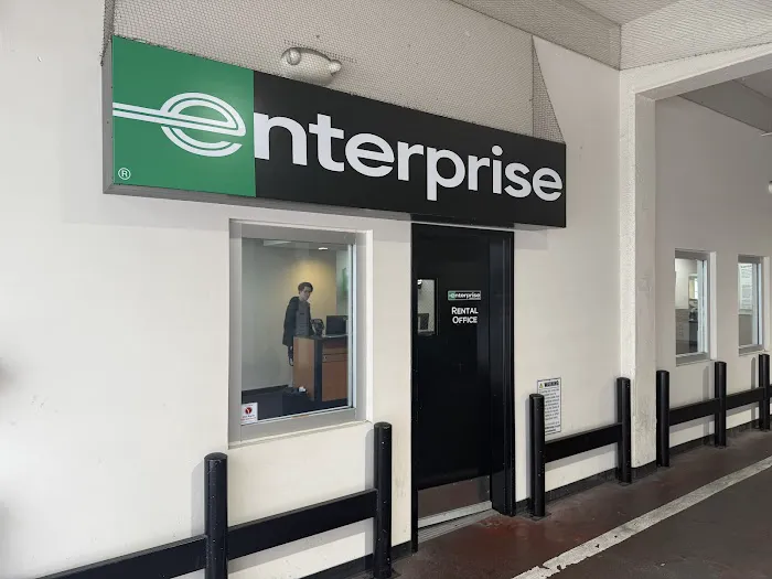 Enterprise Rent-A-Car Picture 4