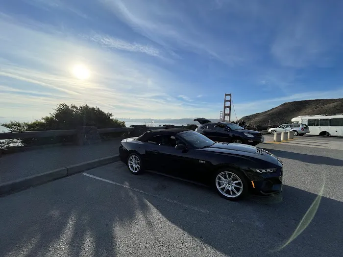 Black & White Car Rental | San Francisco Picture 1