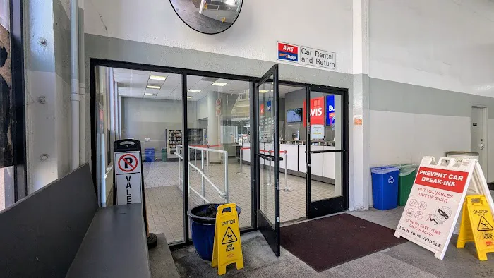 Avis Car Rental Picture 1