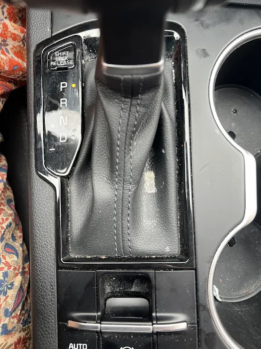 Avis Car Rental Picture 7