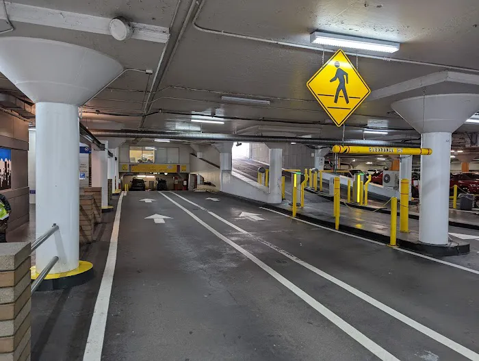 UFODRIVE: 24/7 Car Rental - San Francisco Airport Crowne Plaza Picture 3