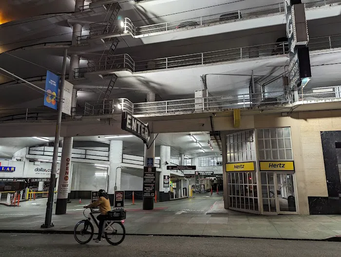 Hertz Car Rental - San Francisco - Mason Street Picture 6