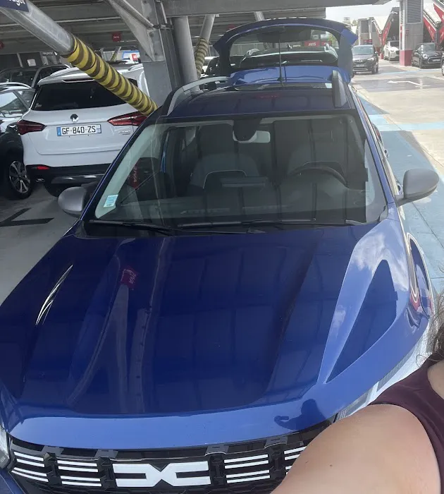 Wisecars Car Rental Picture 10