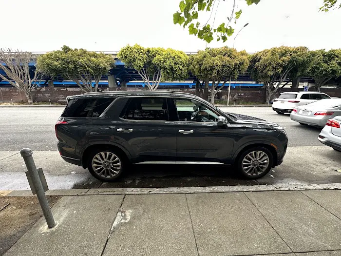 Avis Car Rental Picture 4