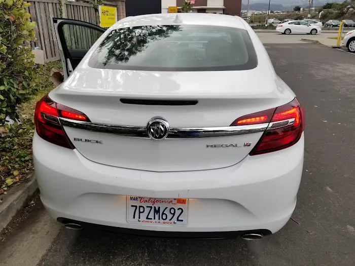 Hertz Car Rental - South San Francisco - South Airport Boulevard Picture 2