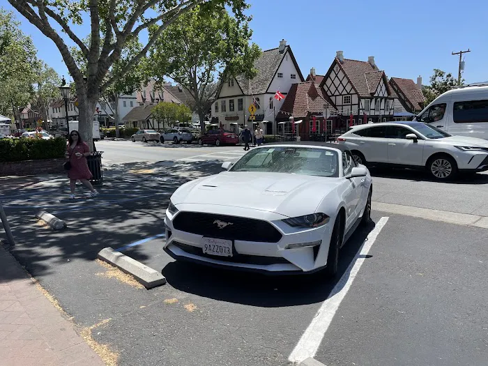 Budget Car Rental Picture 3