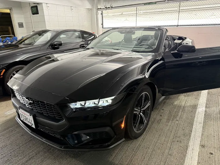 SIXT Rent a Car San Francisco Int Airport Picture 2