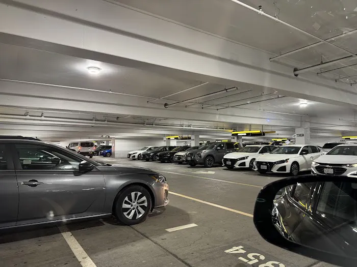 Hertz Car Rental - San Francisco - San Francisco International Airport (SFO) Picture 6