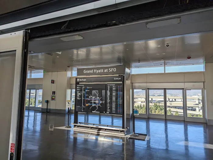 SFO Rental Car Center Picture 7