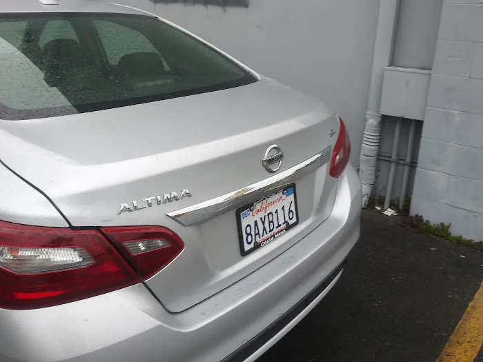 Hertz Car Rental - Burlingame Putnam - 1815 Old Bayshore Highway Picture 10