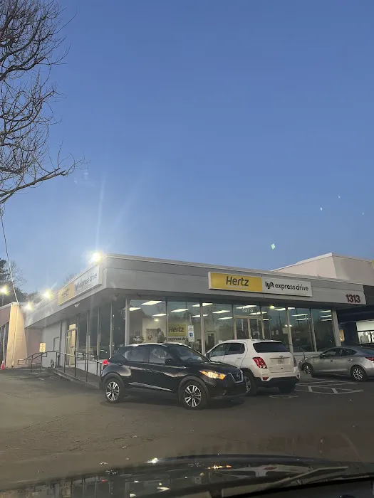 Hertz Car Rental - Raleigh - Capital Boulevard Picture 9