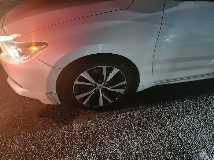 Avis Car Rental Picture 8