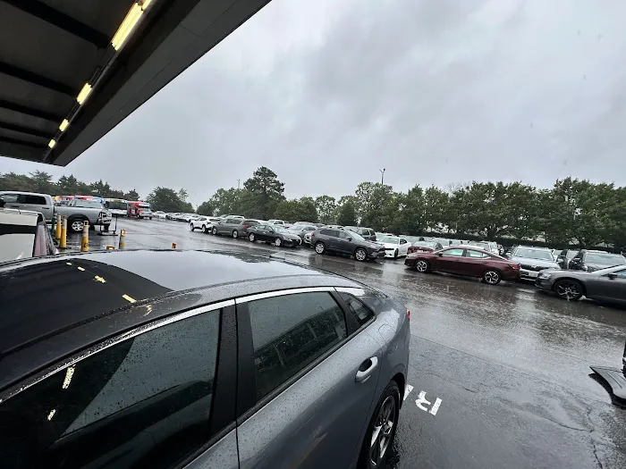 Hertz Car Rental - Raleigh - Raleigh-durham International Airport (RDU) Picture 4