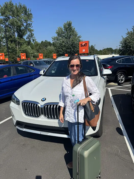 SIXT Rent a Car Raleigh Int. Airport Picture 10