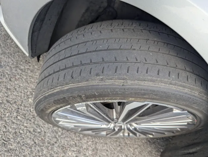 Avis Car Rental Picture 2