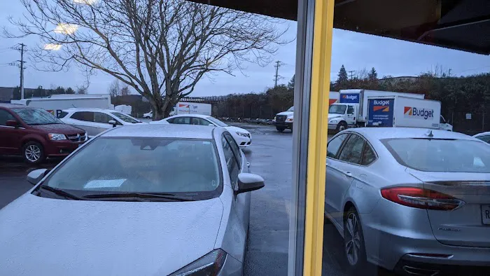 Avis Car Rental Picture 2