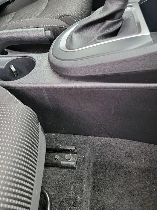 Avis Car Rental Picture 9