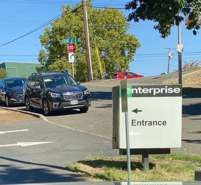 Enterprise Rent-A-Car Picture 6