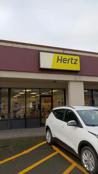 Hertz Car Rental - Milwaukie - Southeast Mcloughlin Boulevard Picture 1