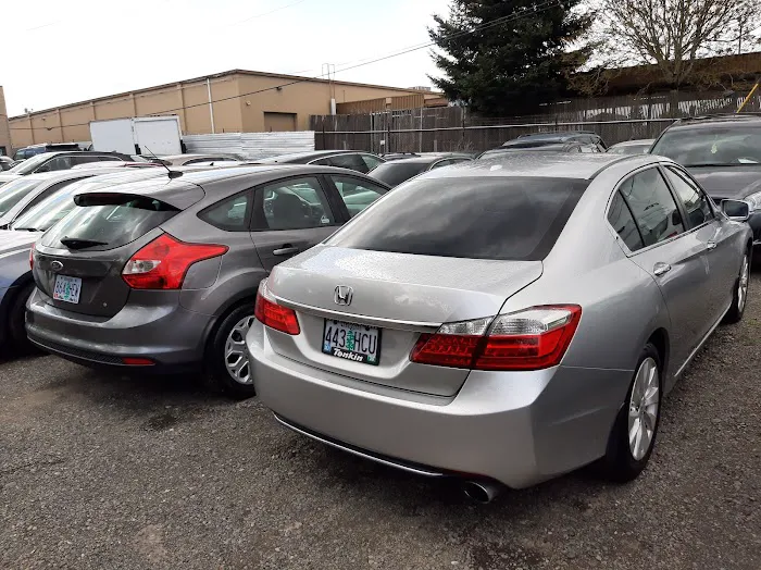Service Rent A Car - Portland Picture 1
