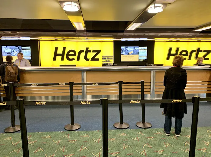 Hertz Car Rental - Portland - Portland International Airport (PDX) Picture 3