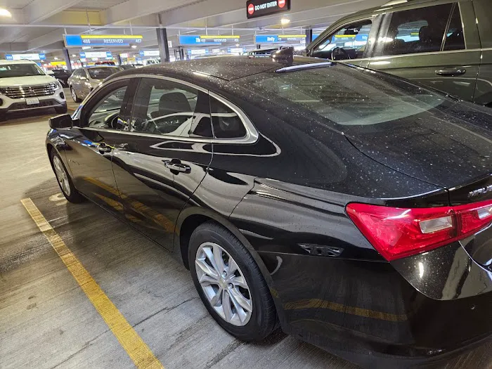 Hertz Car Rental - Portland - Portland International Airport (PDX) Picture 6