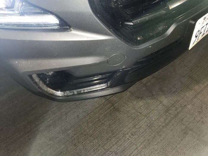 Avis Car Rental Picture 4