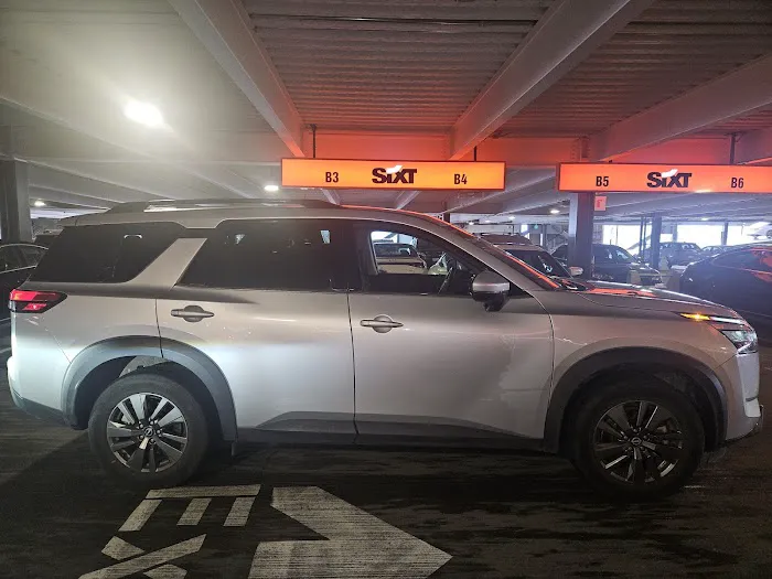 SIXT Rent a Car Portland Int Airport Picture 8