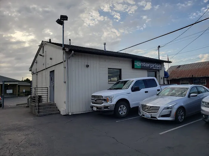 Enterprise Rent-A-Car Picture 7