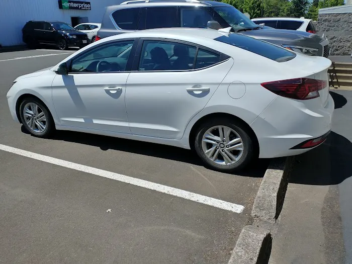 Enterprise Rent-A-Car Picture 1