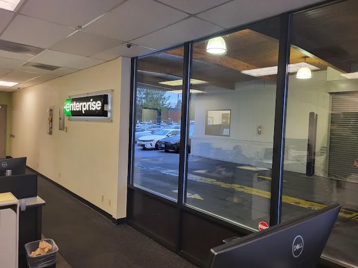 Enterprise Rent-A-Car Picture 3