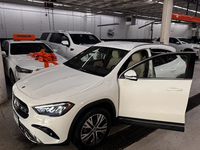 SIXT Rent A Car Minneapolis Downtown Picture 1