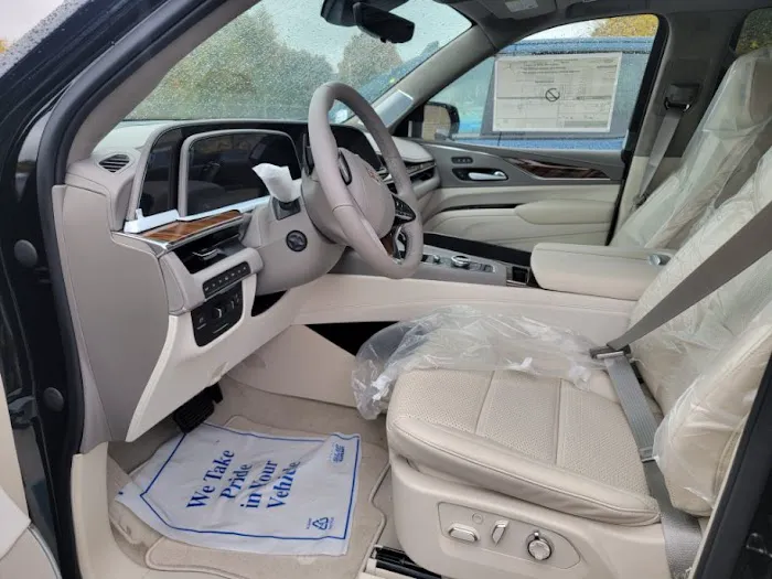 Amazing Car Rental Picture 5