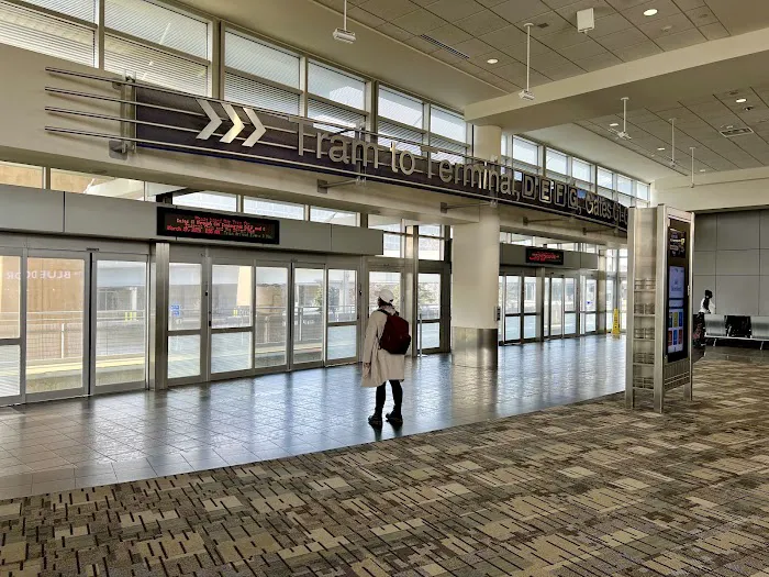MSP Airport Rent a Car Picture 2