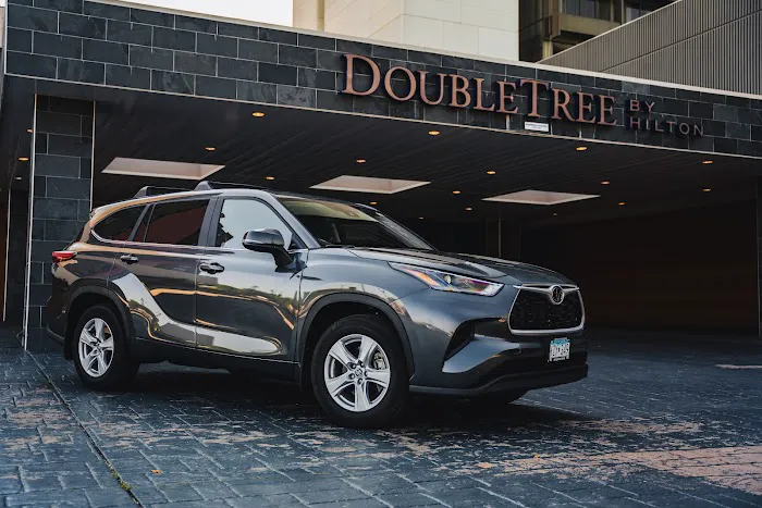 Cargreen Rent a Car - MSP Airport Picture 4