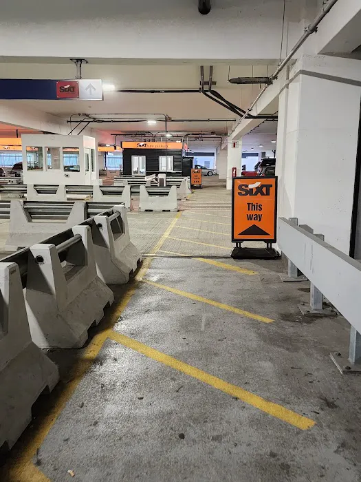 Sixt Rent A Car Terminal 2 Picture 3
