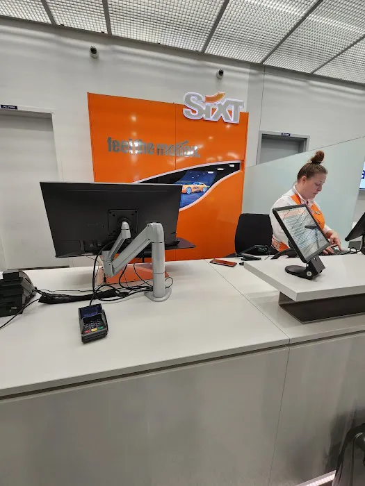 Sixt Rent A Car Terminal 2 Picture 5