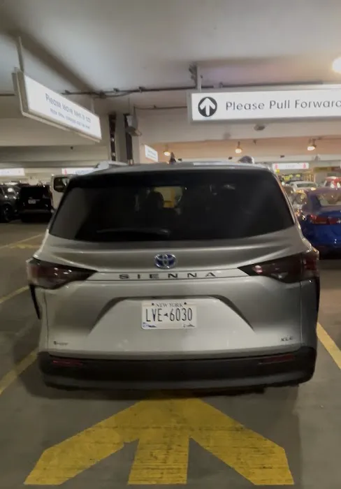 Dollar Car Rental - Minneapolis International Airport Picture 4