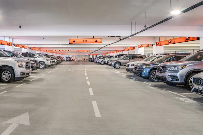 SIXT Rent a Car Minneapolis Int Airport - Terminal 1 Picture 9