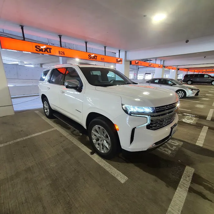 SIXT Rent a Car Minneapolis Int Airport - Terminal 1 Picture 8