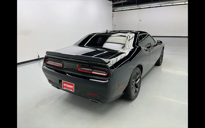 Top Tier premium car rental Picture 6