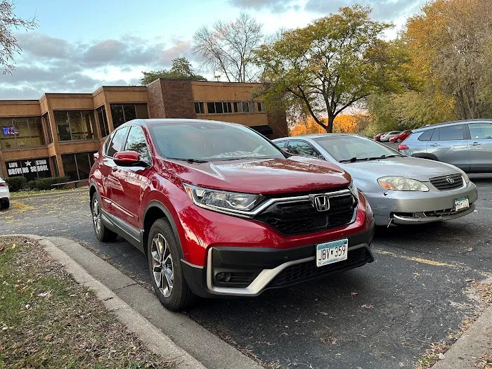 Life Star Car Rentals Picture 1
