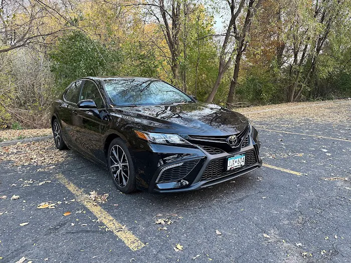 Life Star Car Rentals Picture 4