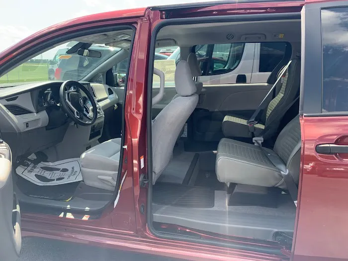Evlogia Transportation LLC Picture 2