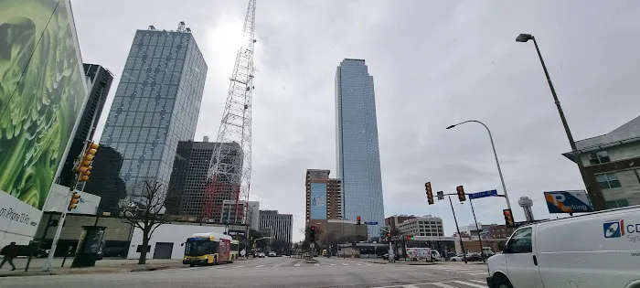 Hertz Car Rental - Dallas - Ross Avenue Picture 1