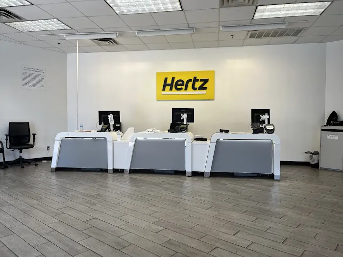 Hertz Car Rental - Dallas - Ross Avenue Picture 2