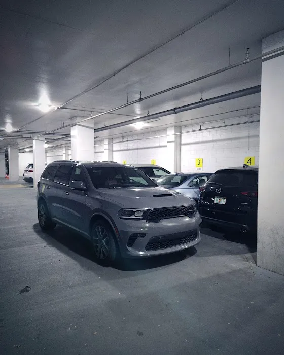 Hertz Car Rental - Dallas - Ross Avenue Picture 9