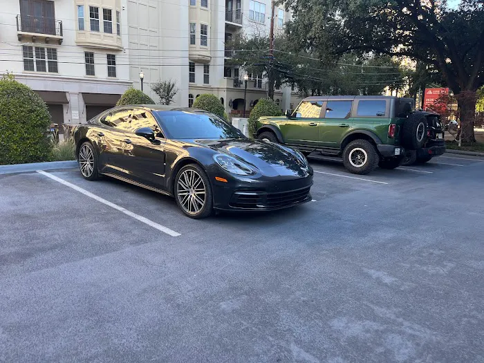 DFW LUXURY CAR RENTAL Picture 4