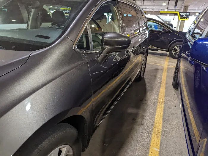 Thrifty Car Rental - Dallas - Love Field Airport Picture 10