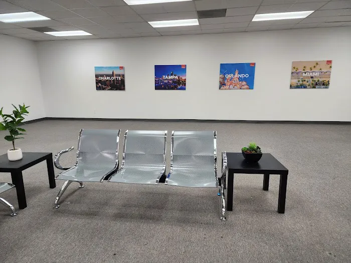 Easirent Car Rental Dallas Love Field Airport (DAL) Picture 1